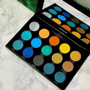 Hipdot Cenote Eyeshadow Palette